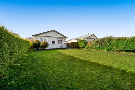 Photo of property in 10 Burns Street, Hawera, 4610