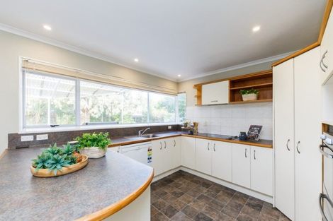 Photo of property in 77 Abraham Crescent, Milson, Palmerston North, 4414