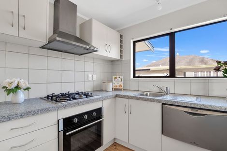 Photo of property in 2/9 Porchester Road, Papakura, 2110