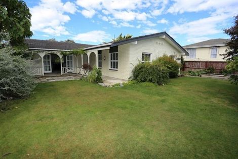 Photo of property in 11 Radbrook Street, Avonhead, Christchurch, 8042