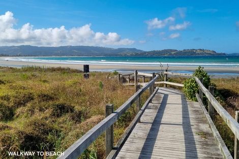 Photo of property in 57 Taumata Road, Omaha, 0986