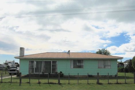 Photo of property in 28 Parkinson Street, Tolaga Bay, 4077