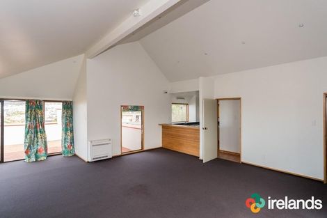 Photo of property in 10 Santa Maria Avenue, Mount Pleasant, Christchurch, 8081