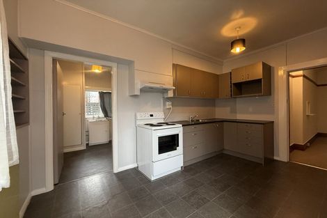 Photo of property in 5-5a Moncrieff Street, Mount Victoria, Wellington, 6011