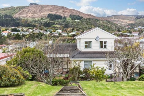 Photo of property in 351 Main Road, Tawa, Wellington, 5028