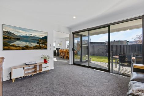 Photo of property in 1 Fraer Street, Cromwell, 9310