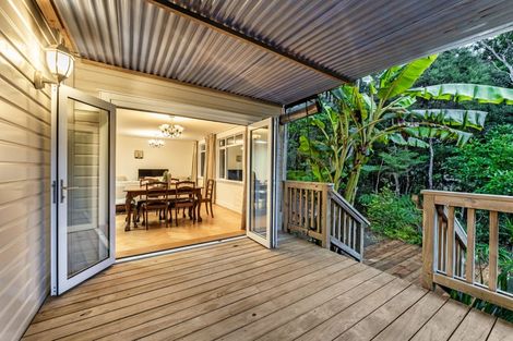 Photo of property in 4 Kereru Grove, Greenhithe, Auckland, 0632