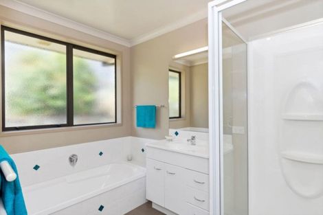 Photo of property in 168 Waterside Drive, Pyes Pa, Tauranga, 3112