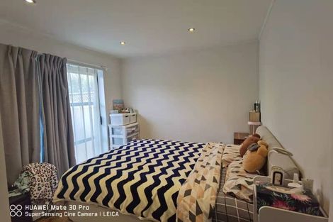 Photo of property in 43 Frank Nobilo Drive, Golflands, Auckland, 2013