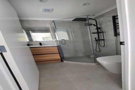 Photo of property in 130 Solar Road, Glen Eden, Auckland, 0602