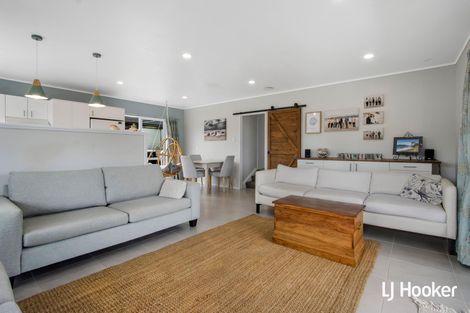 Photo of property in 128 Athenree Road, Athenree, Katikati, 3177