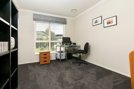 Photo of property in 23 Applemoors Way, Riverhead, 0820