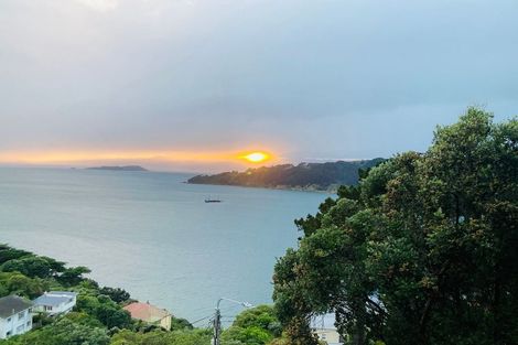 Photo of property in 122 Grafton Road, Roseneath, Wellington, 6011