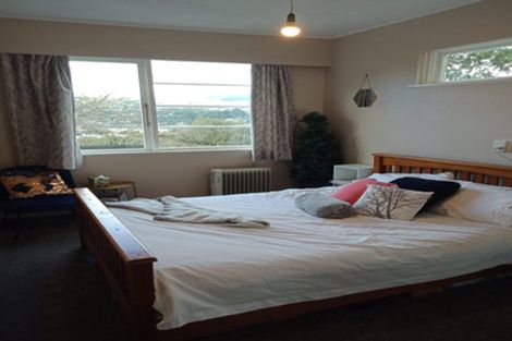 Photo of property in 8 Chester Road, Tawa, Wellington, 5028