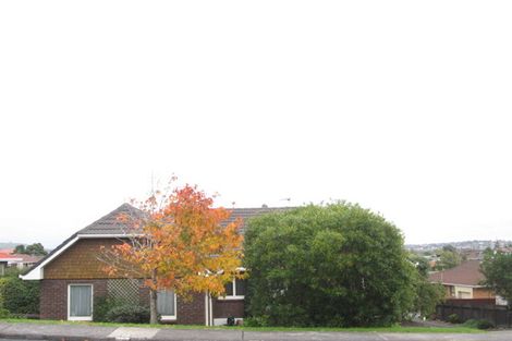 Photo of property in 31 Pigeon Mountain Road, Half Moon Bay, Auckland, 2012