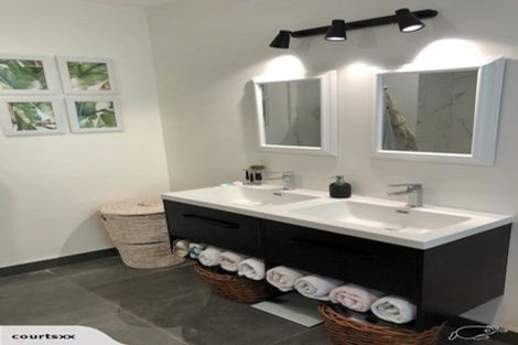 Photo of property in 9 The Close, Greenhithe, Auckland, 0632