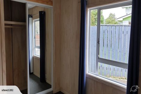 Photo of property in 52 Stokes Valley Road, Stokes Valley, Lower Hutt, 5019