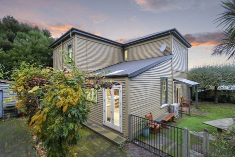 Photo of property in 2 Brittan Terrace, Lyttelton, 8082