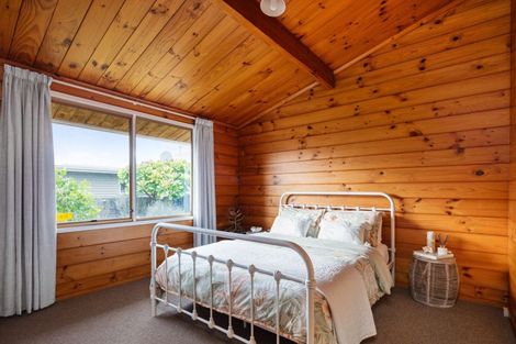 Photo of property in 15 Root Street, Gisborne, 4010