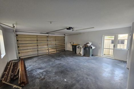 Photo of property in 2 Etwall Court, Dannemora, Auckland, 2016