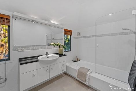 Photo of property in 32a John Rymer Place, Kohimarama, Auckland, 1071