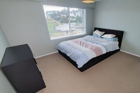 Photo of property in 1/5a Pullum Street, Birkenhead, Auckland, 0626