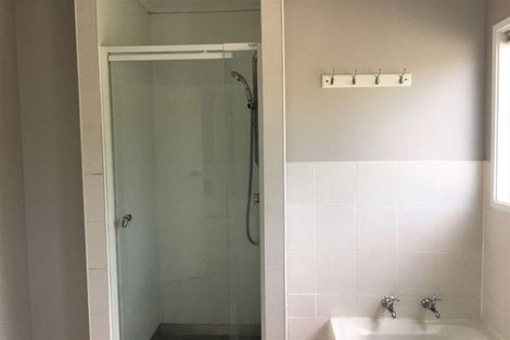 Photo of property in 43 Deverell Place, Northcross, Auckland, 0632