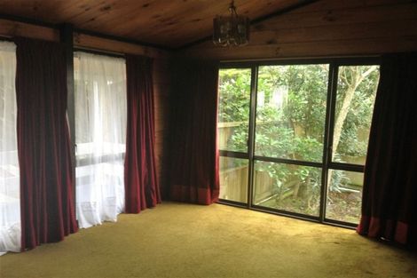 Photo of property in 1 Fitzpatrick Street, Newlands, Wellington, 6037