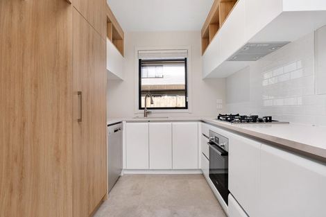 Photo of property in 2/60 Sandwich Road, Saint Andrews, Hamilton, 3200