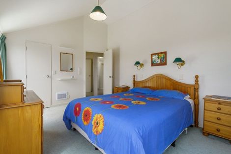 Photo of property in 115 Pohutukawa Crescent, Whangamata, 3620