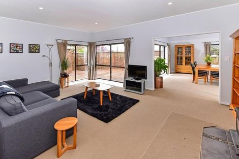 Photo of property in 14 Lorelei Place, Opaheke, Papakura, 2113