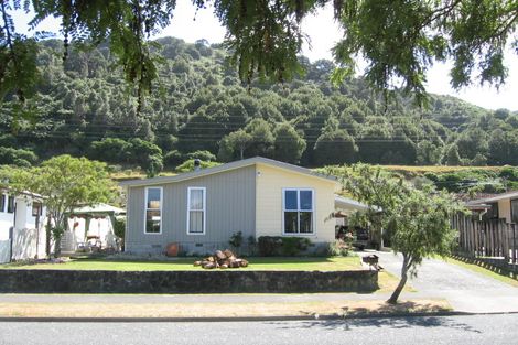 Photo of property in 41 Hartford Crescent, Totara Park, Upper Hutt, 5018