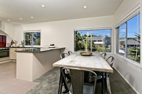 Photo of property in 58 Carlisle Road, Browns Bay, Auckland, 0630