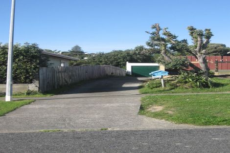 Photo of property in 6b Lambley Road, Titahi Bay, Porirua, 5022