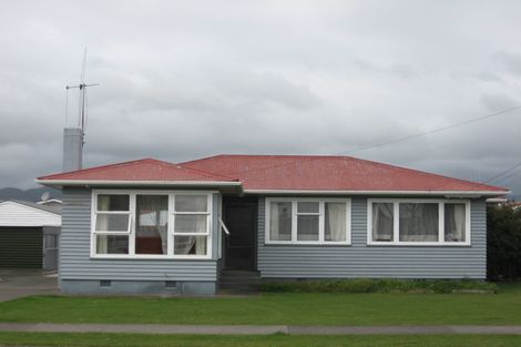 Photo of property in 8 Winchester Street, Levin, 5510