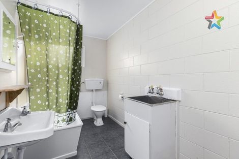 Photo of property in 71o Randwick Crescent, Moera, Lower Hutt, 5010