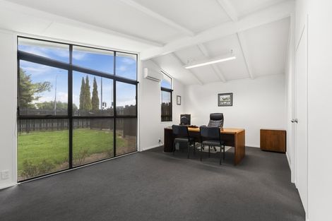 Photo of property in 2 Beaumaris Way, Conifer Grove, Takanini, 2112