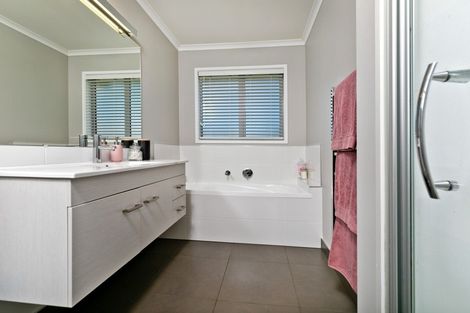 Photo of property in 26b Moses Road, Kaukapakapa, 0873