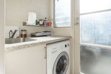 Photo of property in 1/41 Challen Close, Conifer Grove, Takanini, 2112