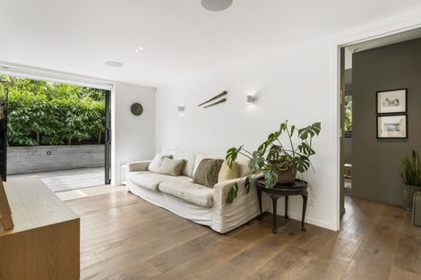 Photo of property in 25a Premier Avenue, Point Chevalier, Auckland, 1022