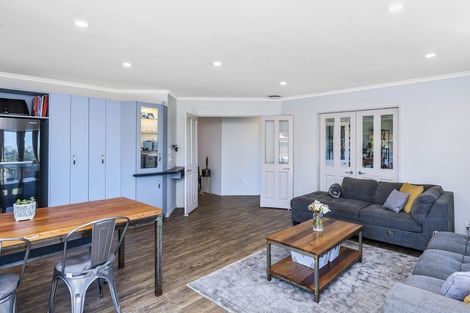 Photo of property in 10 Glen Loch Place, Paraparaumu, 5032