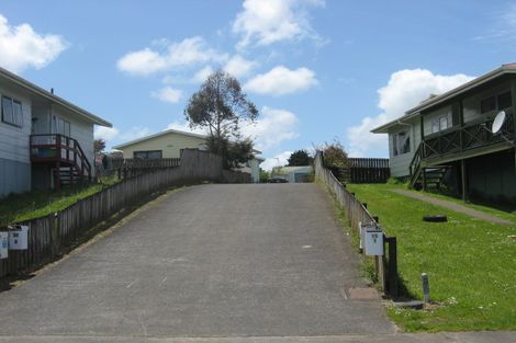 Photo of property in 15 Hanford Place, Clendon Park, Auckland, 2103
