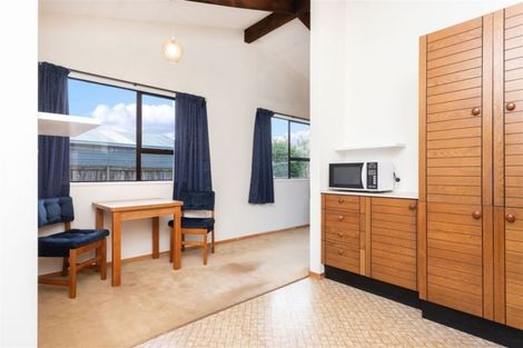 Photo of property in 2/92c Englefield Road, Northwood, Christchurch, 8051