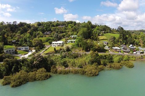Photo of property in 1216 Sandspit Road, Sandspit, Warkworth, 0982