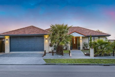 Photo of property in 146 Ruapehu Drive, Fitzherbert, Palmerston North, 4410
