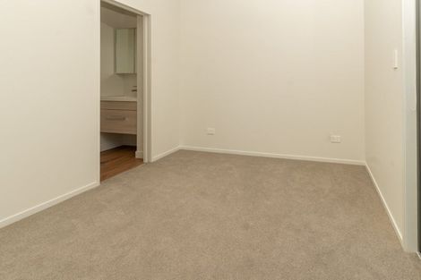 Photo of property in 8/2 Moor Avenue, Te Atatu Peninsula, Auckland, 0610