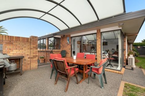 Photo of property in 222 Oceanbeach Road, Mount Maunganui, 3116