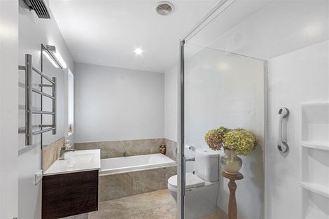 Photo of property in 2/15 Taylors Avenue, Bryndwr, Christchurch, 8052