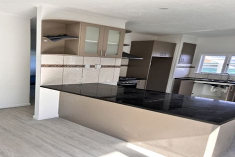 Photo of property in 33 Earlsworth Road, Mangere East, Auckland, 2024