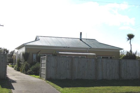 Photo of property in 34 Egmont Street, Castlecliff, Whanganui, 4501